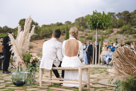 Dream wedding with floral arrangements, decorations and catering by Born to Cook