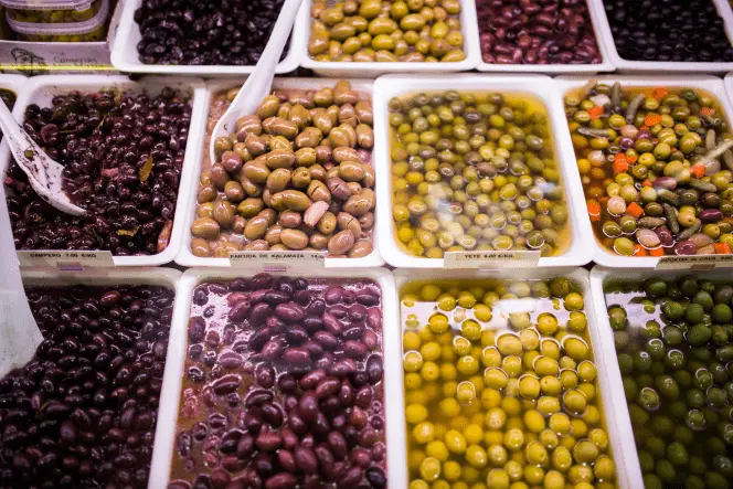 Degustació de productes locals al mercat